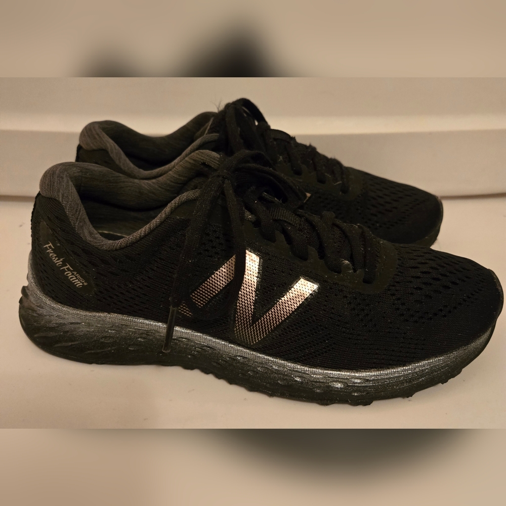 New Balance Women's Black Running Shoes, Size 6.5, Good Condition